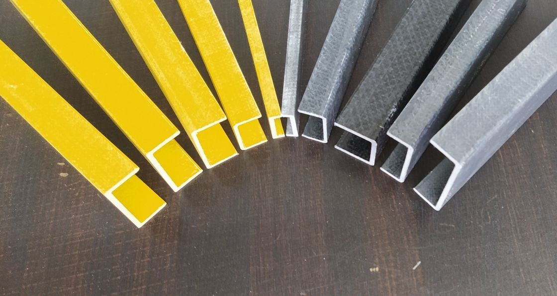 Perfis de FRP pultrudados personalizados de forma C Excelente resistência ao impacto, canais multicolor pultrudados de FRP C