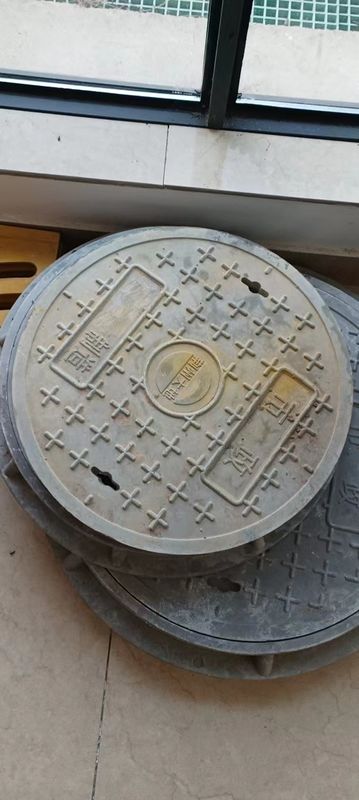 19.7 polegadas Círculo de fibra de vidro cinza Manhole Cover estilo geral para construção de estradas